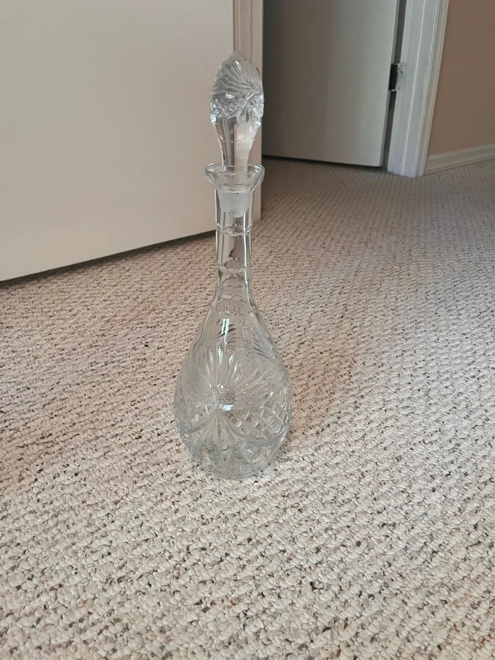 Large 15” Vintage Crystal Cut Glass Decanter Stopper Etched Star Burst Design